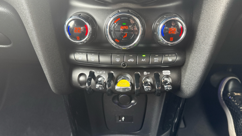 MINI Hatchback 135kW Cooper S Level 2 33kWh 3dr Auto Electric Hatchback